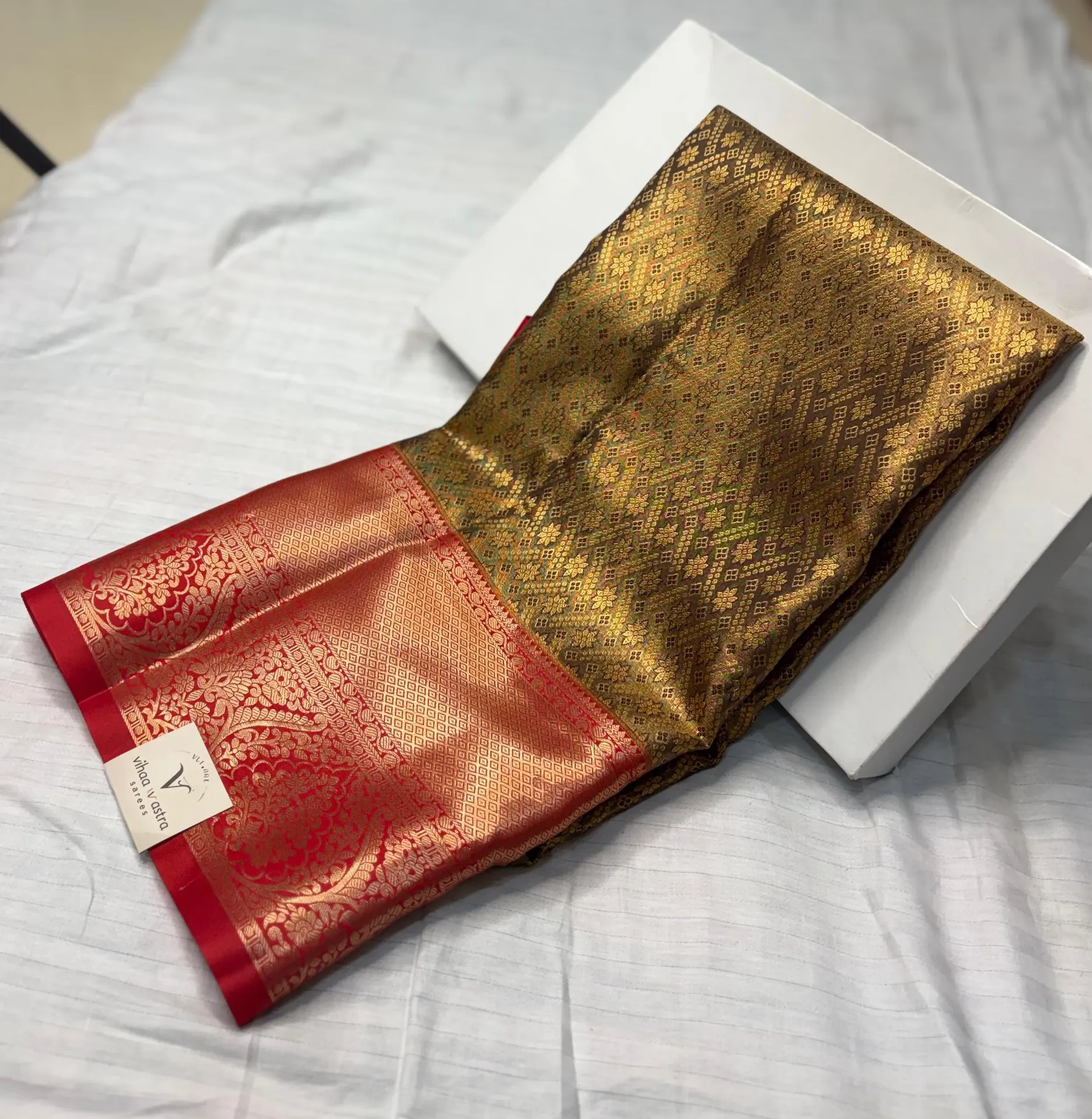 VVS074 Golden Body With Contrasting Red Border Kanchi Silk Saree