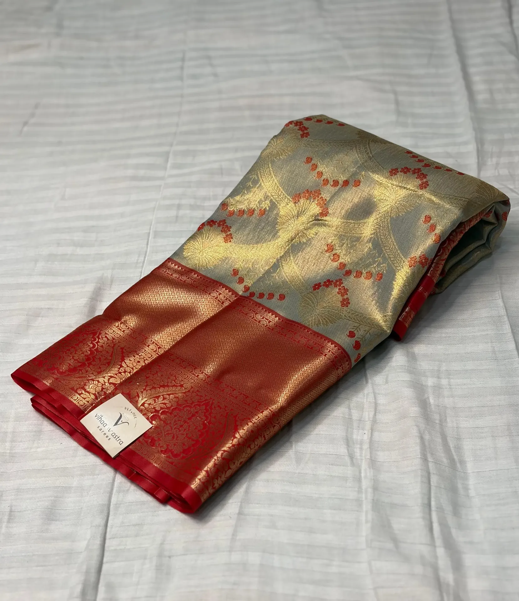 VVS105 Grey Body With Contrasting Red Border Kanchi Silk Saree