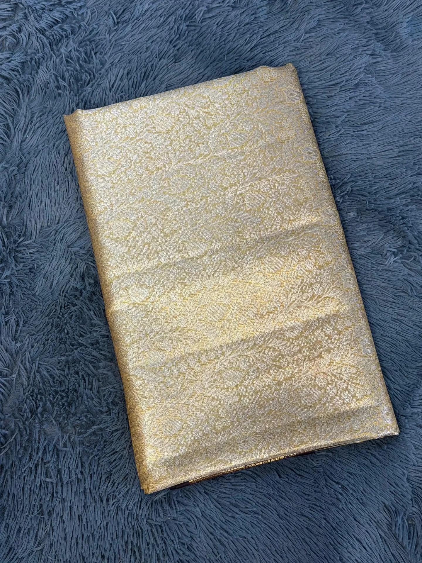 VV2399 Gold With Maroon Border Kanchipattu Saree