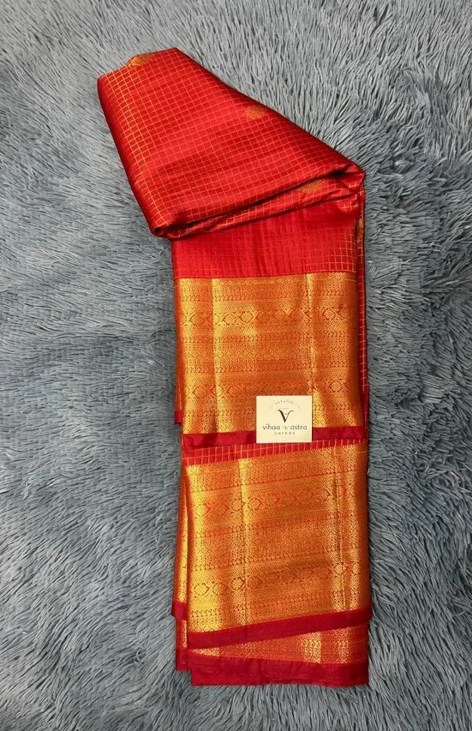VVS090 Premium Vintage Red Colour Semi Kanchipattu Saree