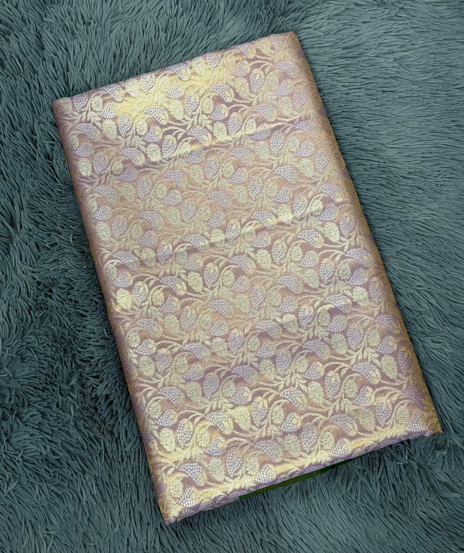 VV2399 Lavender With Green Border Kanchipattu Saree