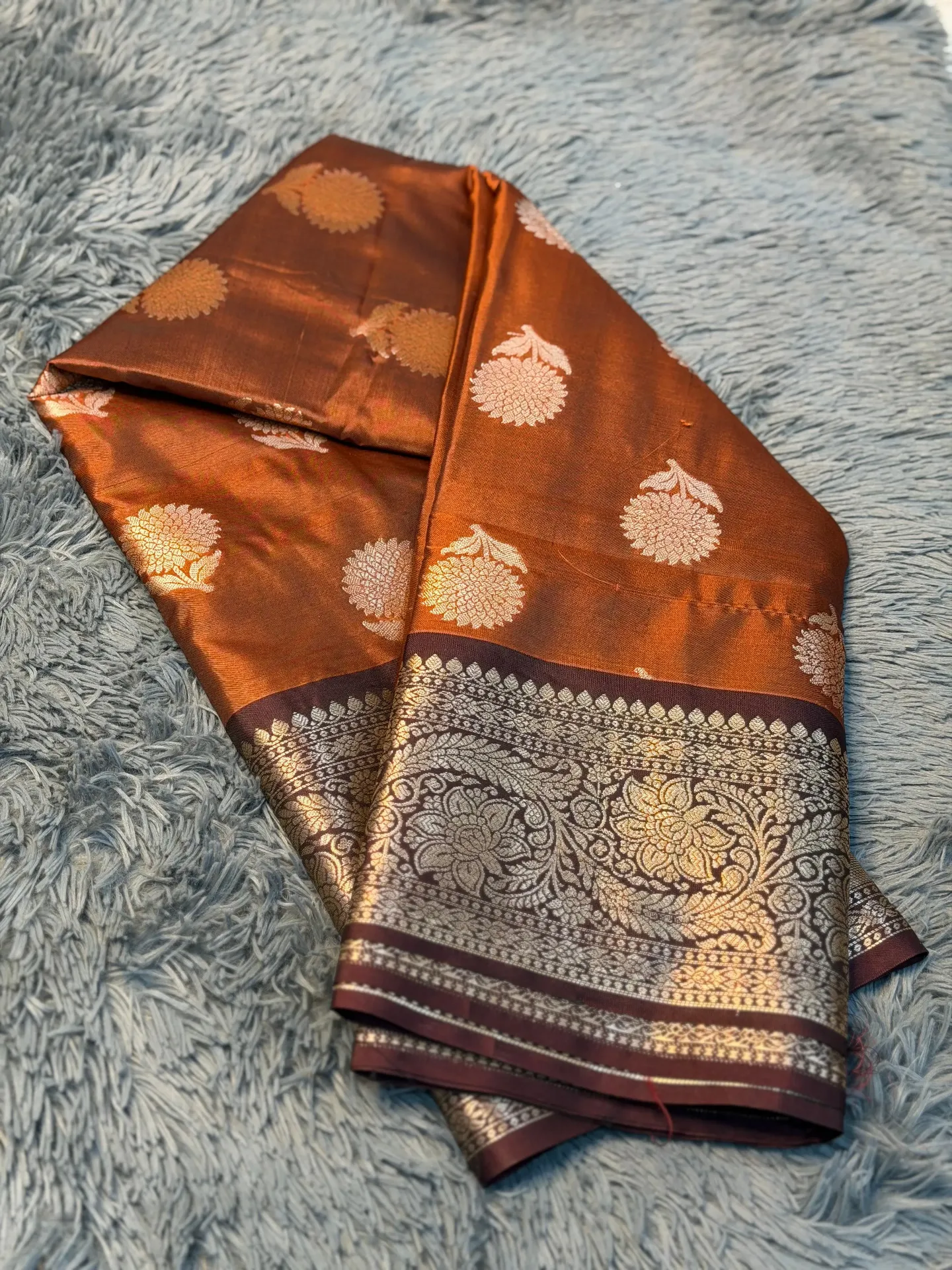VV1499 Brown Kanchi Banaras Pattu Saree
