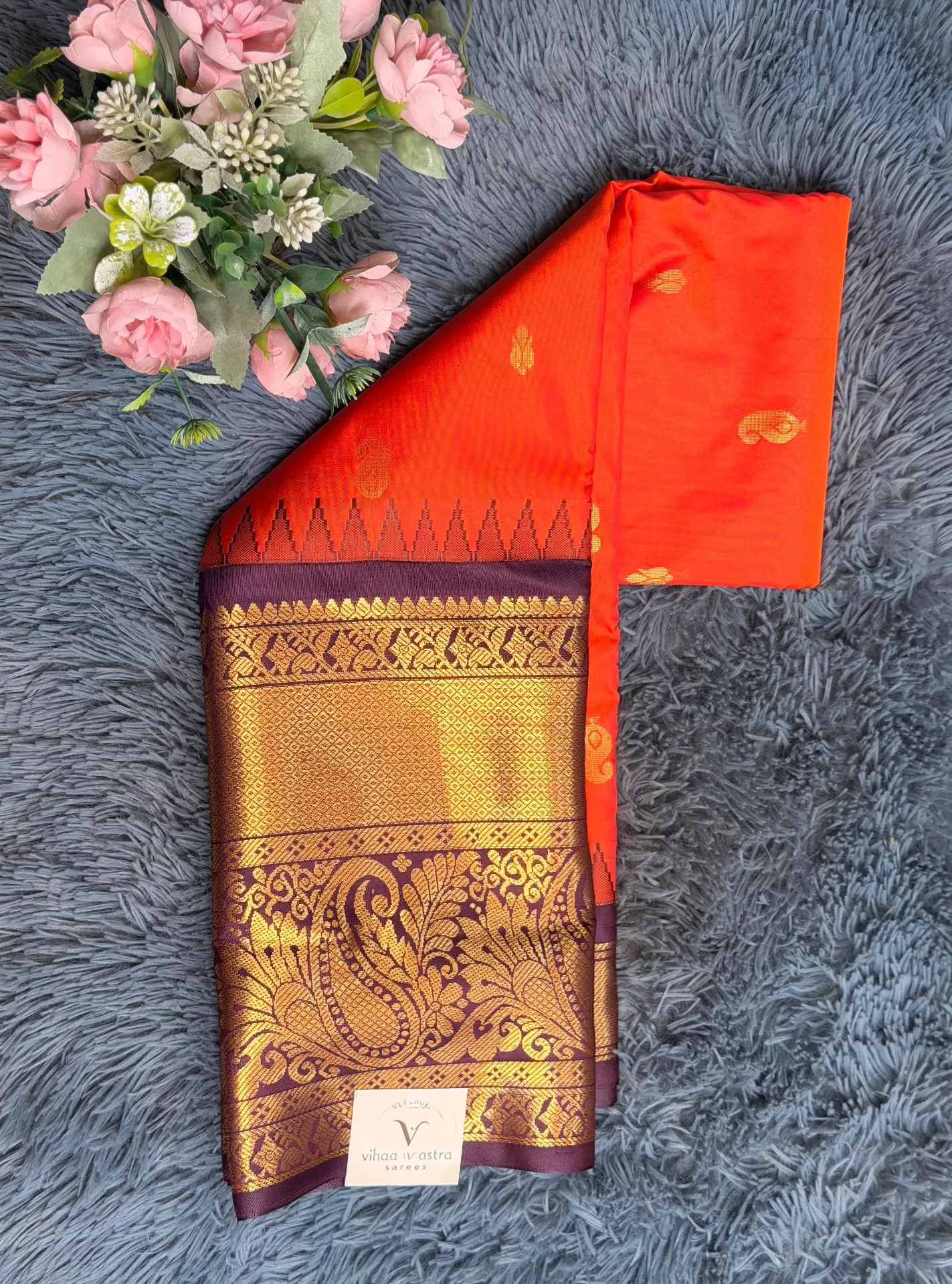 VV2499 Red Body With Maroon Colour Border Semi Gadwal Saree