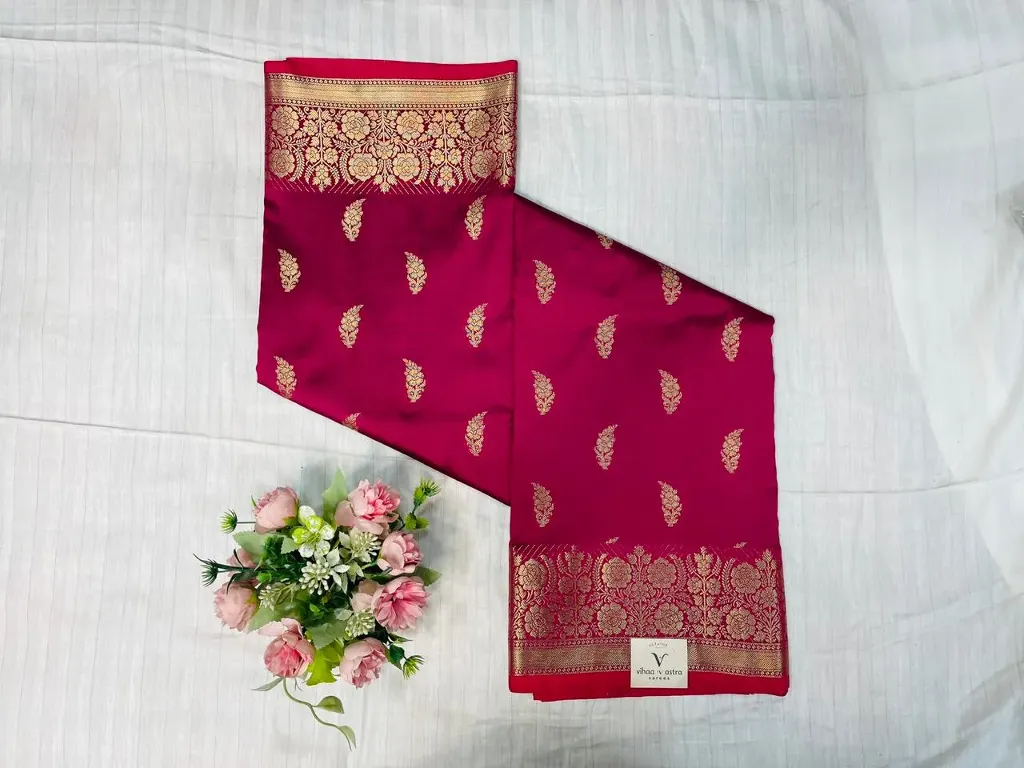 VVS093 Magenta Colour Banaras Soft Silk Saree