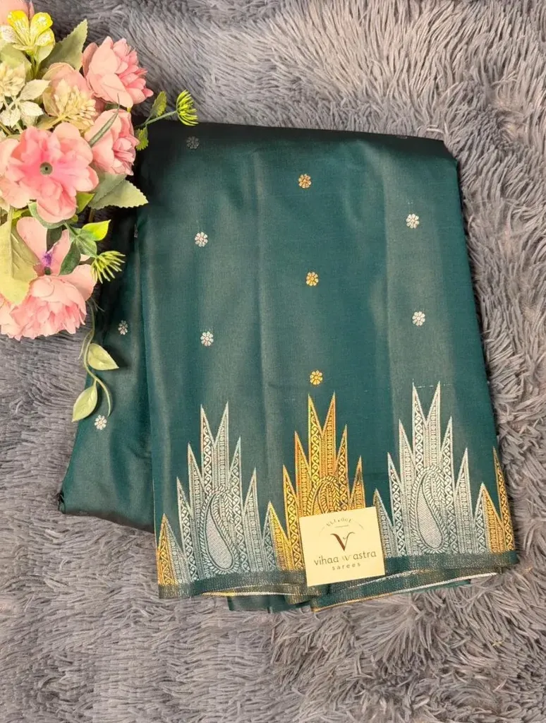VV2499 Deep Green With Gold And Silver Zari Work Uppada Pattu Saree
