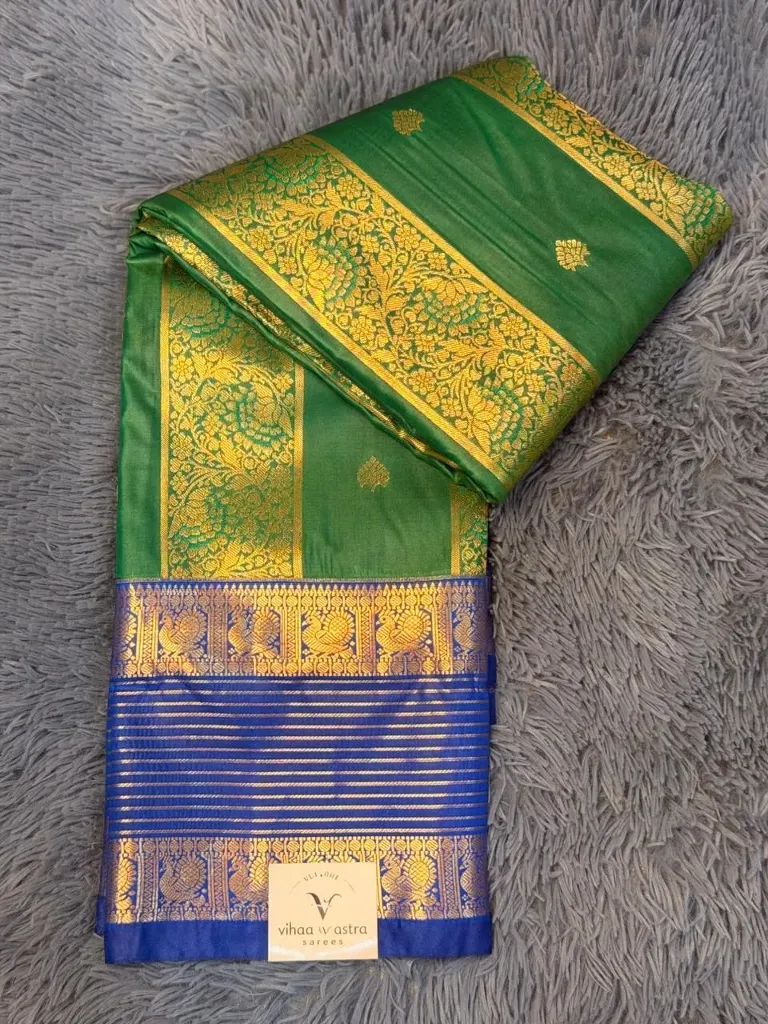 VV3499 Dark Green Body With Blue Border Kanchipattu Saree