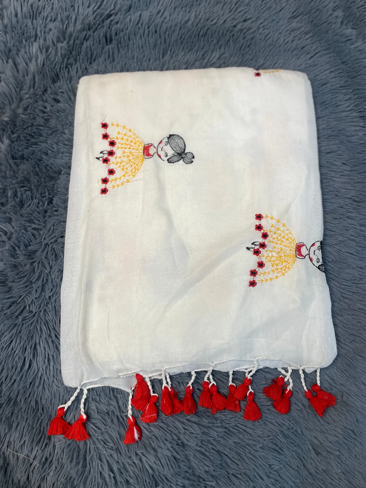 VV599 White Body With Baby Doll Embroidery Mul Cotton Saree