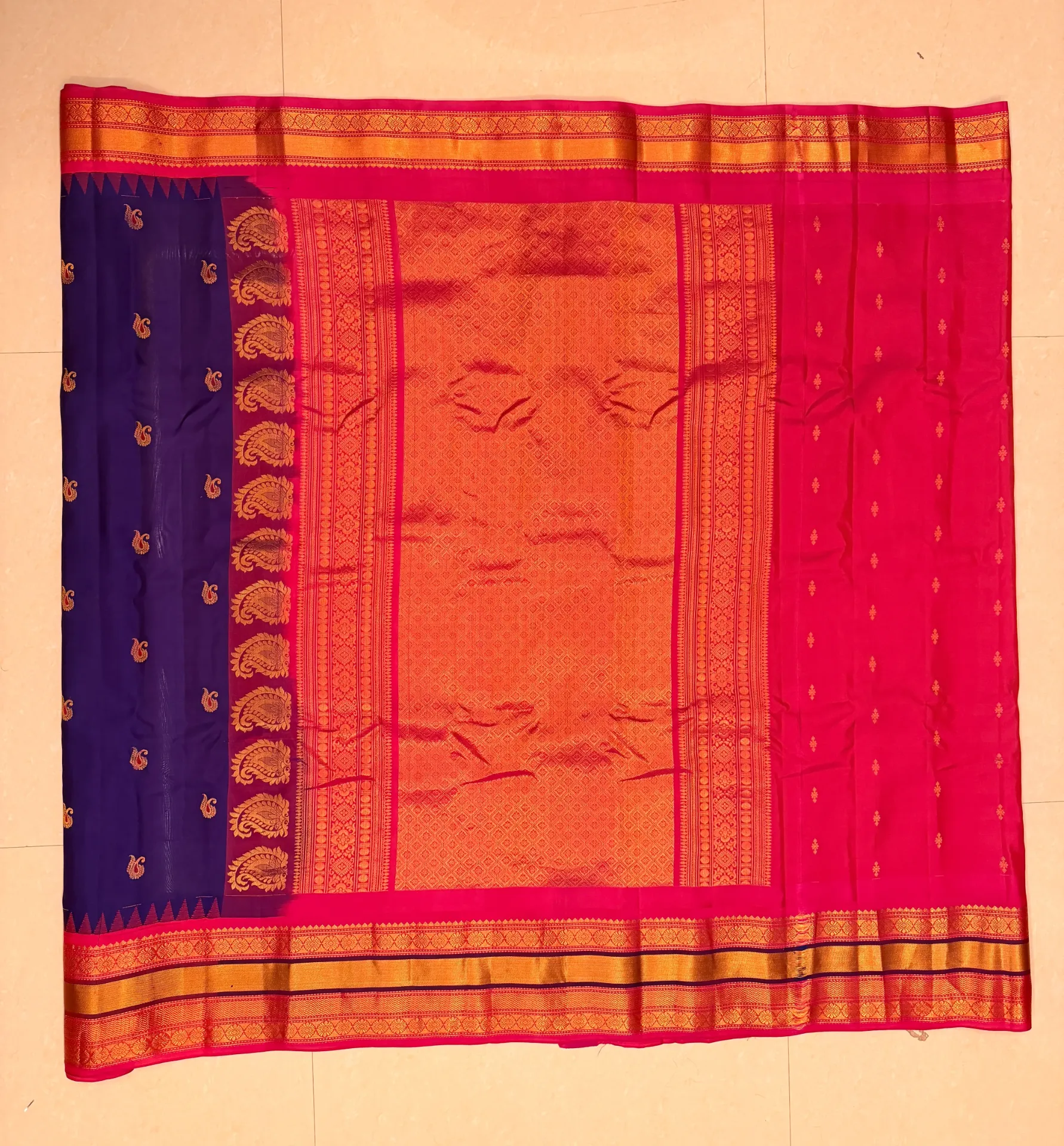 Pure Handloom Gadwal Sarees VV8500