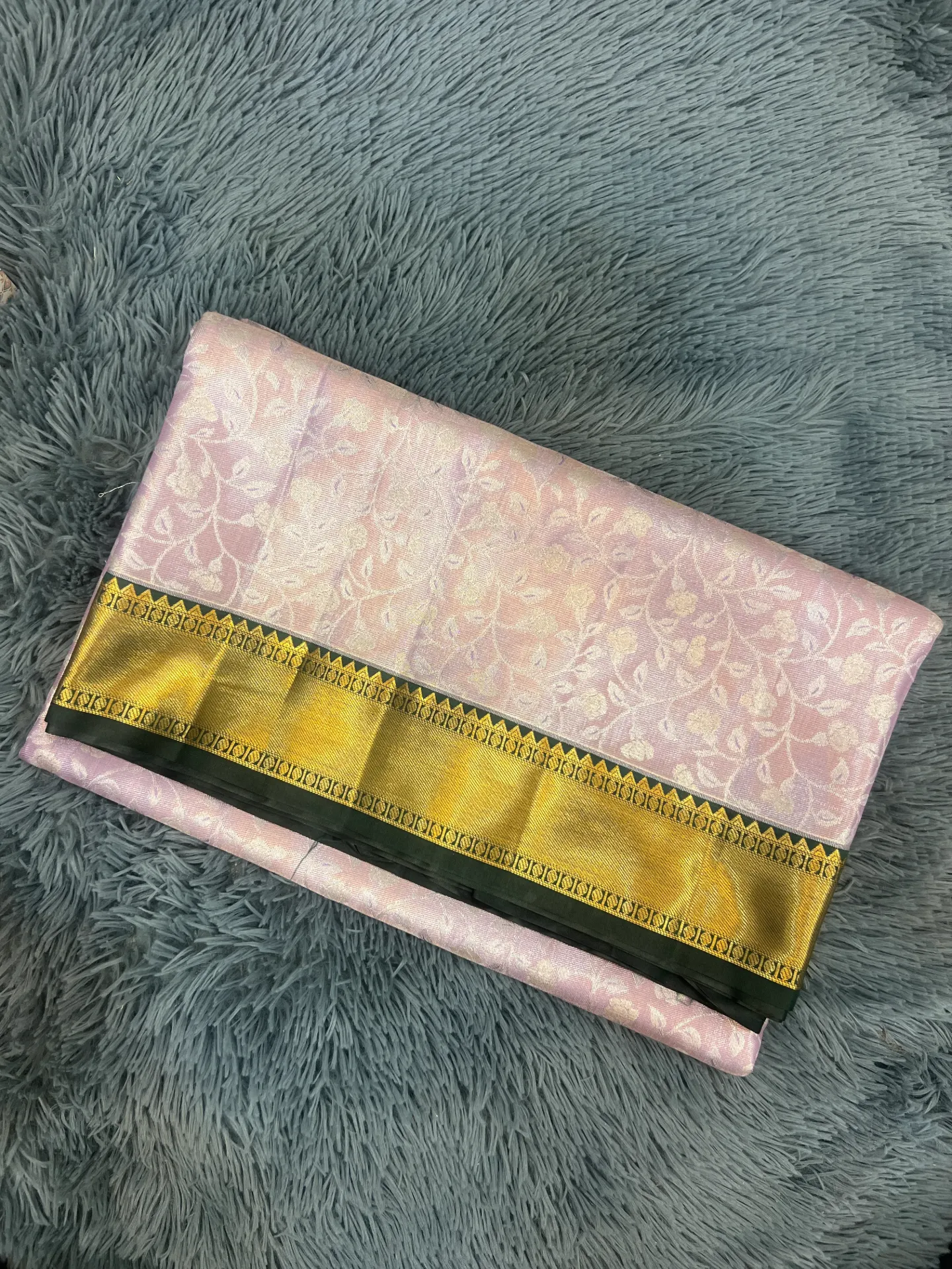 Kanchipattu Sarees VV2200