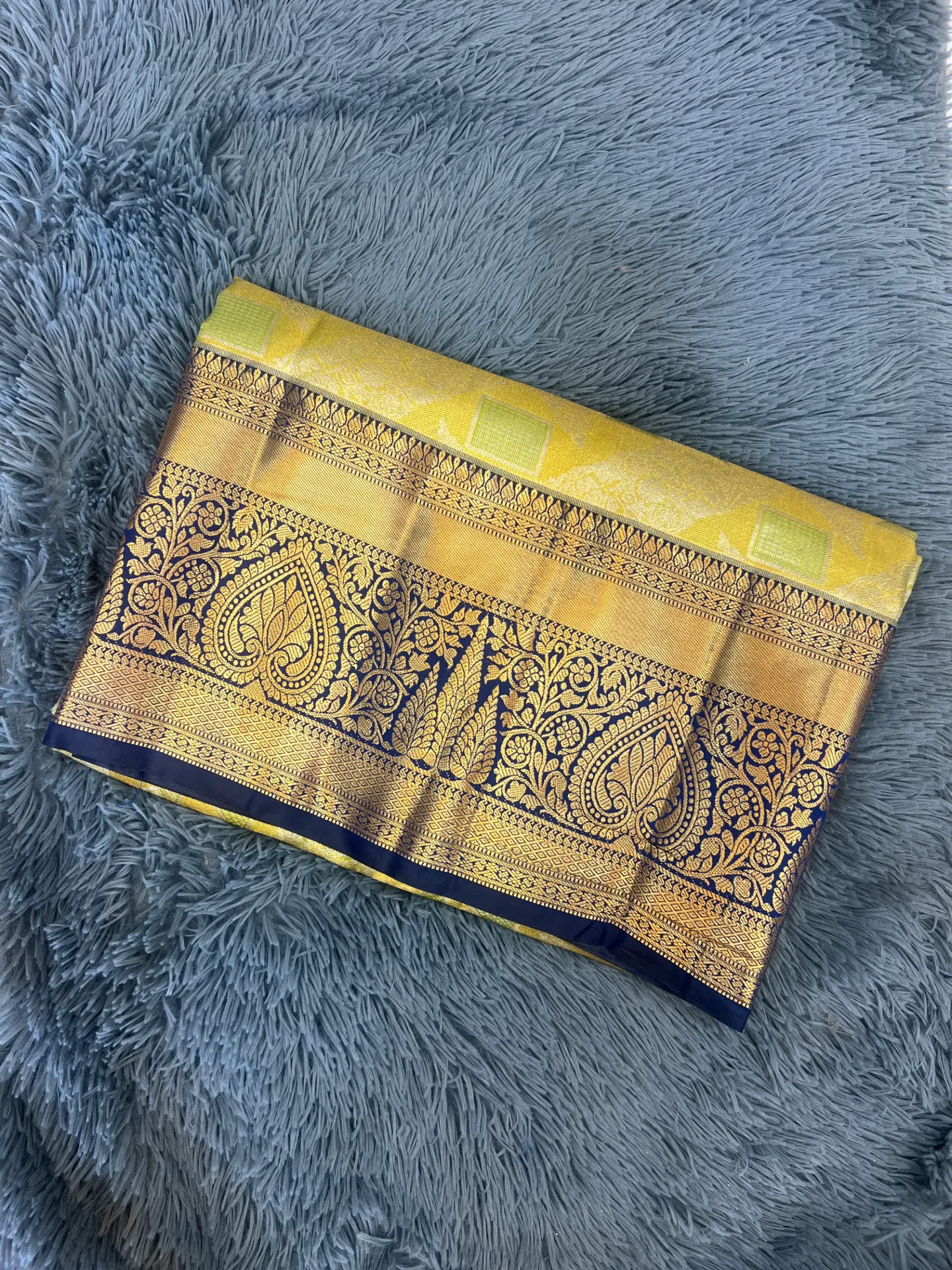 Kanchipattu Sarees VV2399