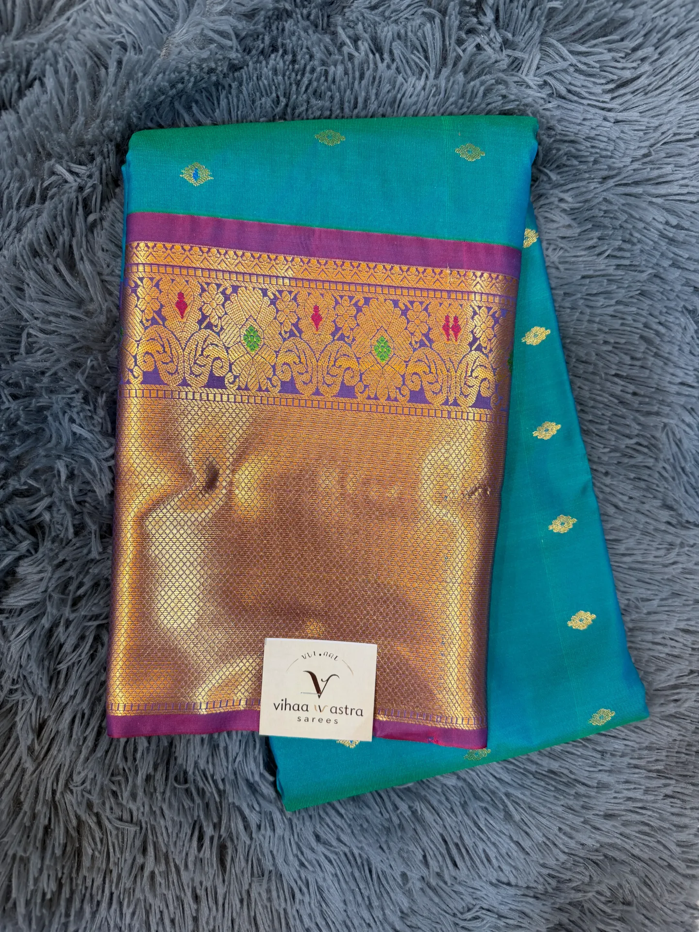 Kanchipattu Saree VV2500