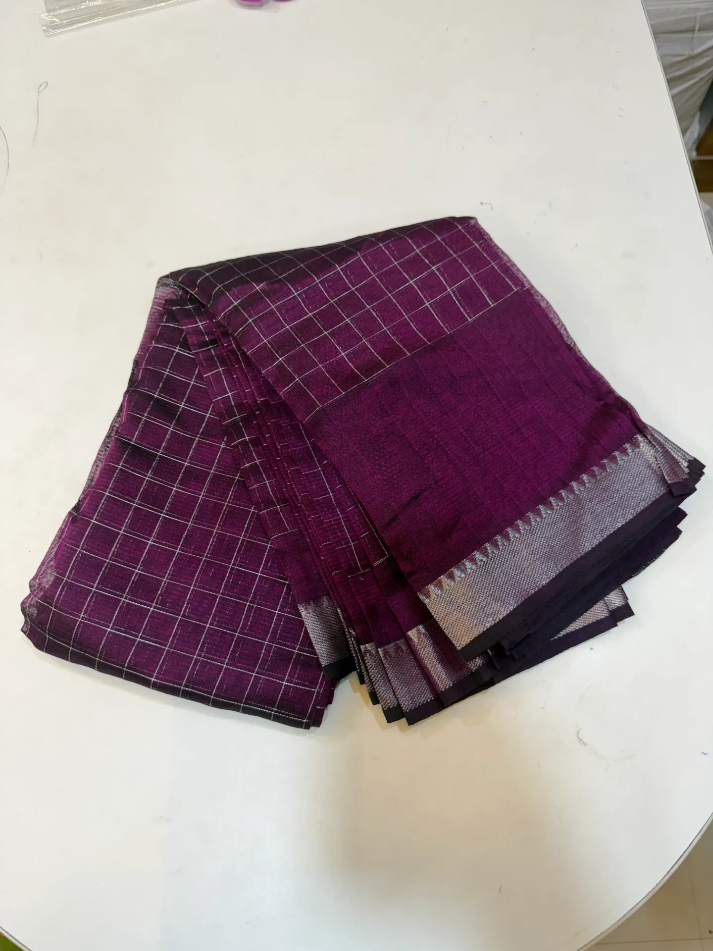 Mangalgiri Pattu VV1499